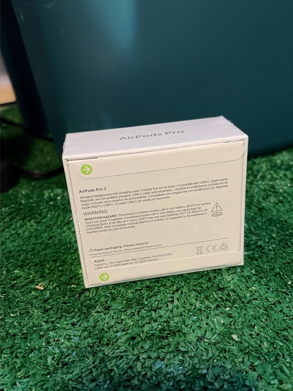 Apple AirPods Pro 3 White Charging Case Box without noise cancellation
